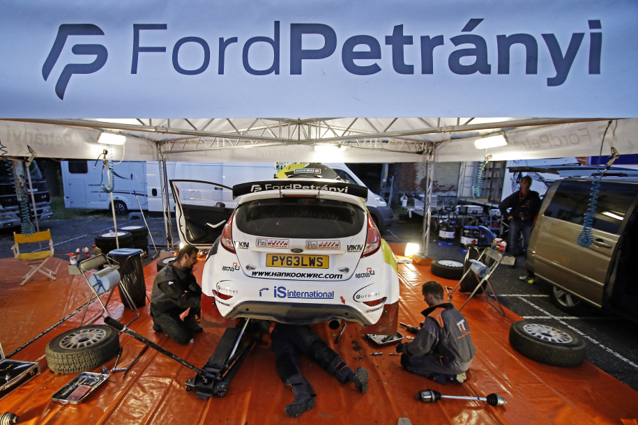 Balszerencsés kezdet után kitűnő folytatás az ISEUM Rallye-n