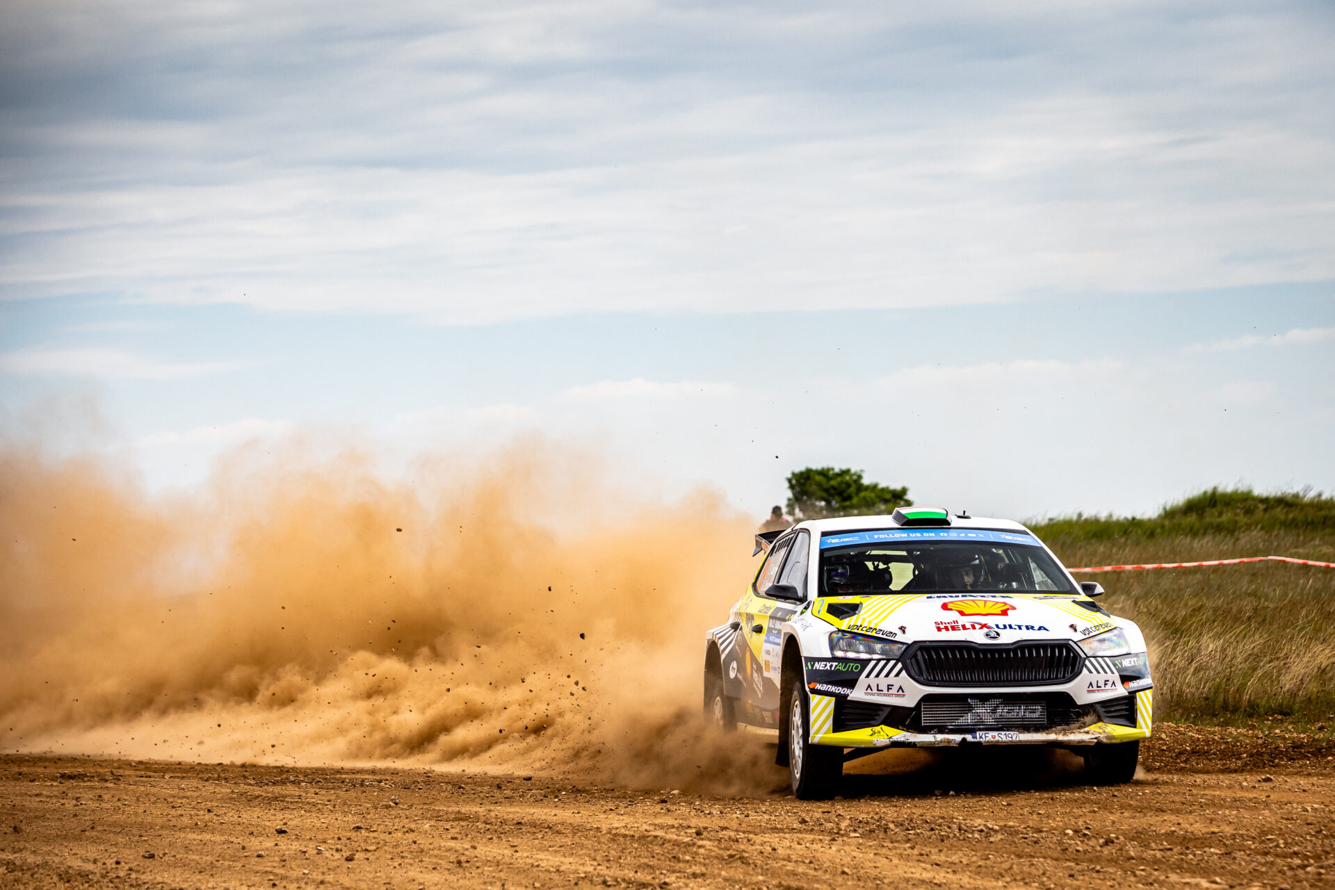 VIDEÓ: JÓ KEZDET, MAJD BALSZERENCSÉS KICSÚSZÁS - RALLY HUNGARY 2025.