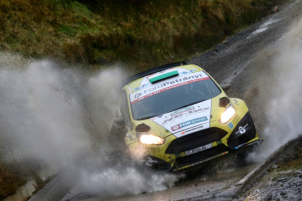 Nehéz nap után a célban a Wales Rallye-n