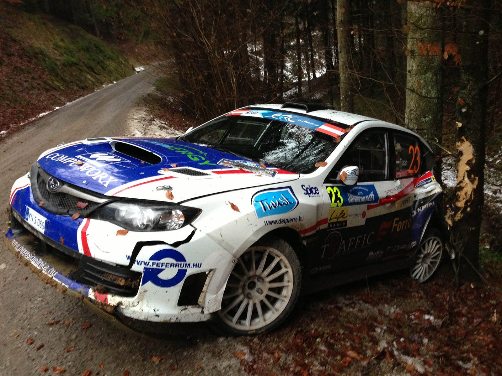 Turán Friciéknek fel kellett adni a Jänner Rallye-t
